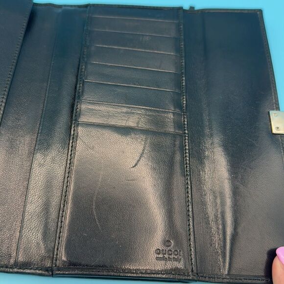 GUCCI-vintage black with silver hardware soft leather long wallet-clasp closure - Picture 8 of 10